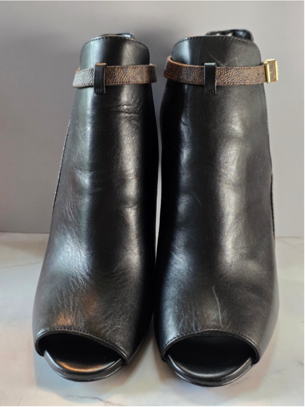 Michael Kors Lawson Logo Peep Toe Heels Women’s Size 11 - Picture 8 of 11